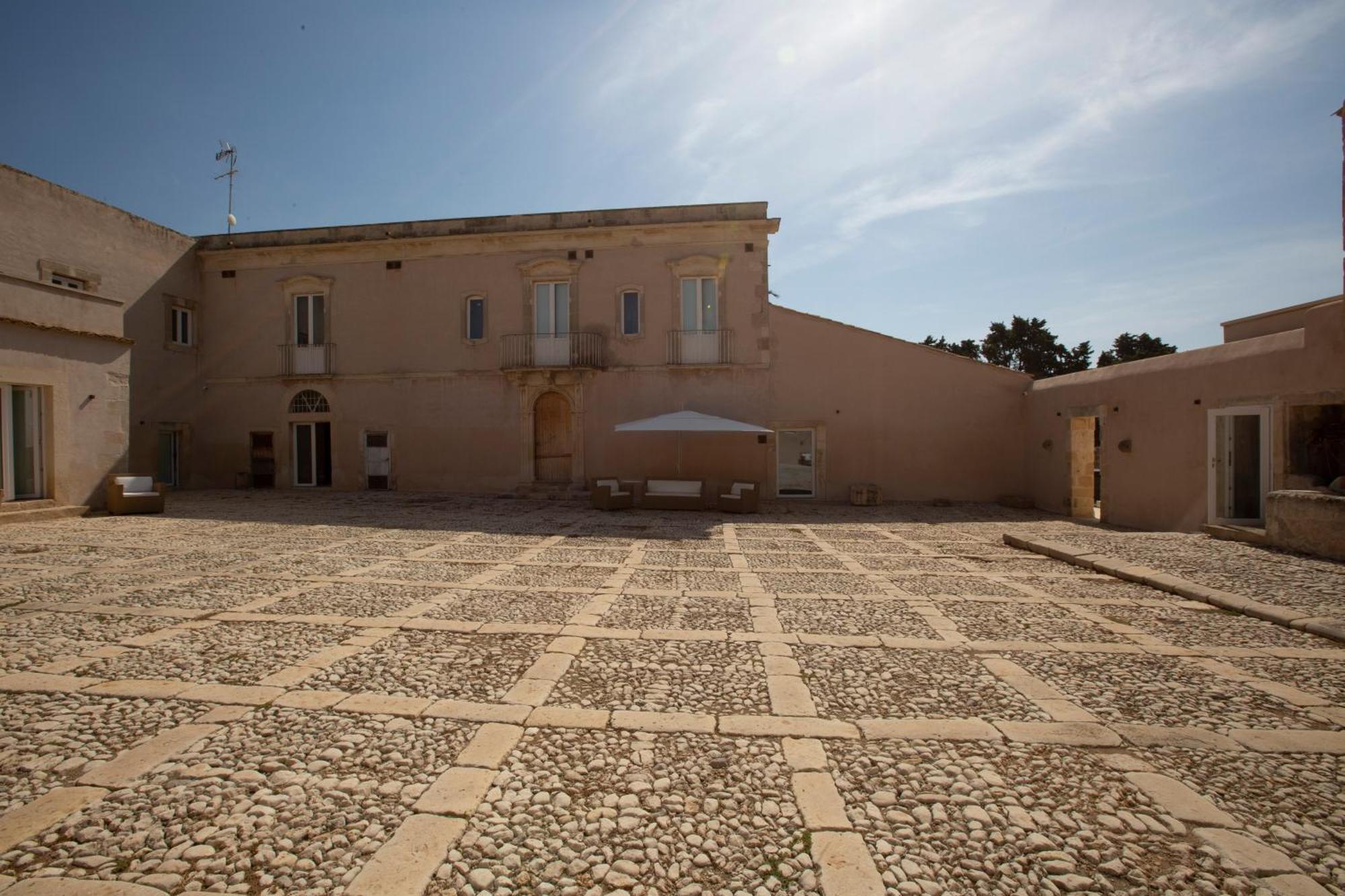 Ballium Luxury Relais Avola Buitenkant foto