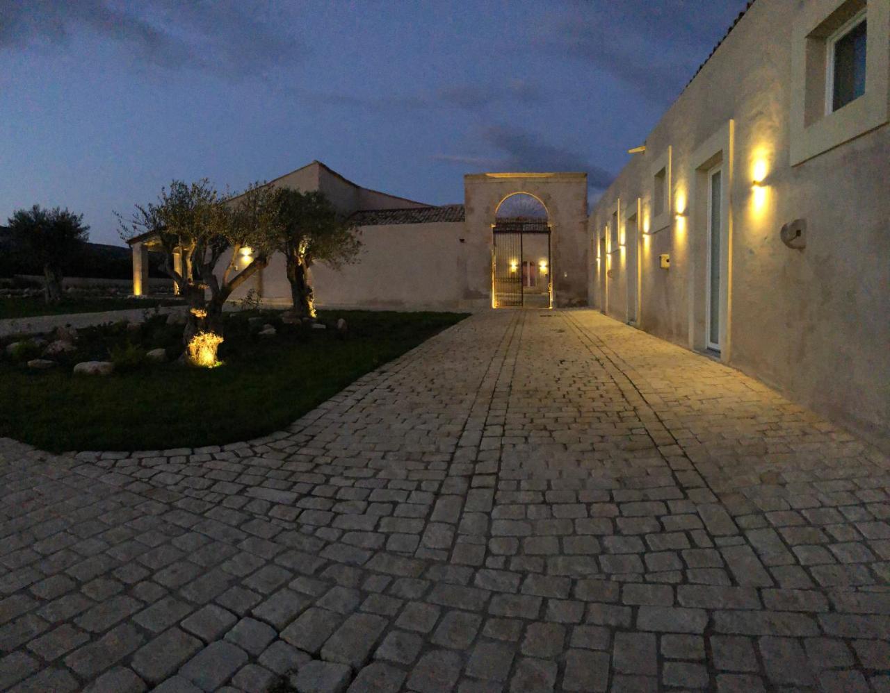Ballium Luxury Relais Avola Buitenkant foto