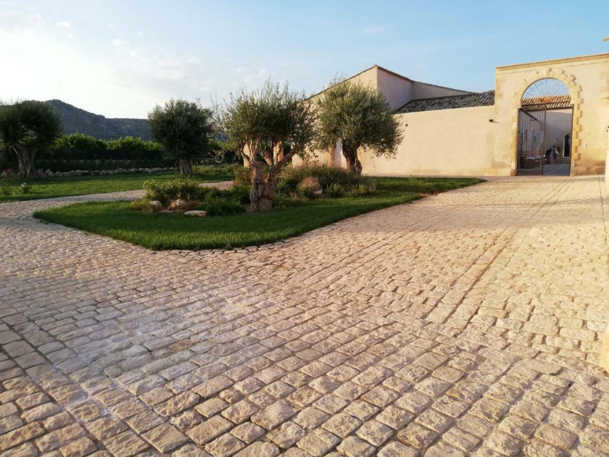 Ballium Luxury Relais Avola Buitenkant foto